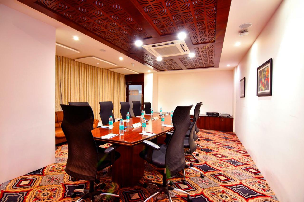 I V Sanctum Hotel Bangalore Exterior foto